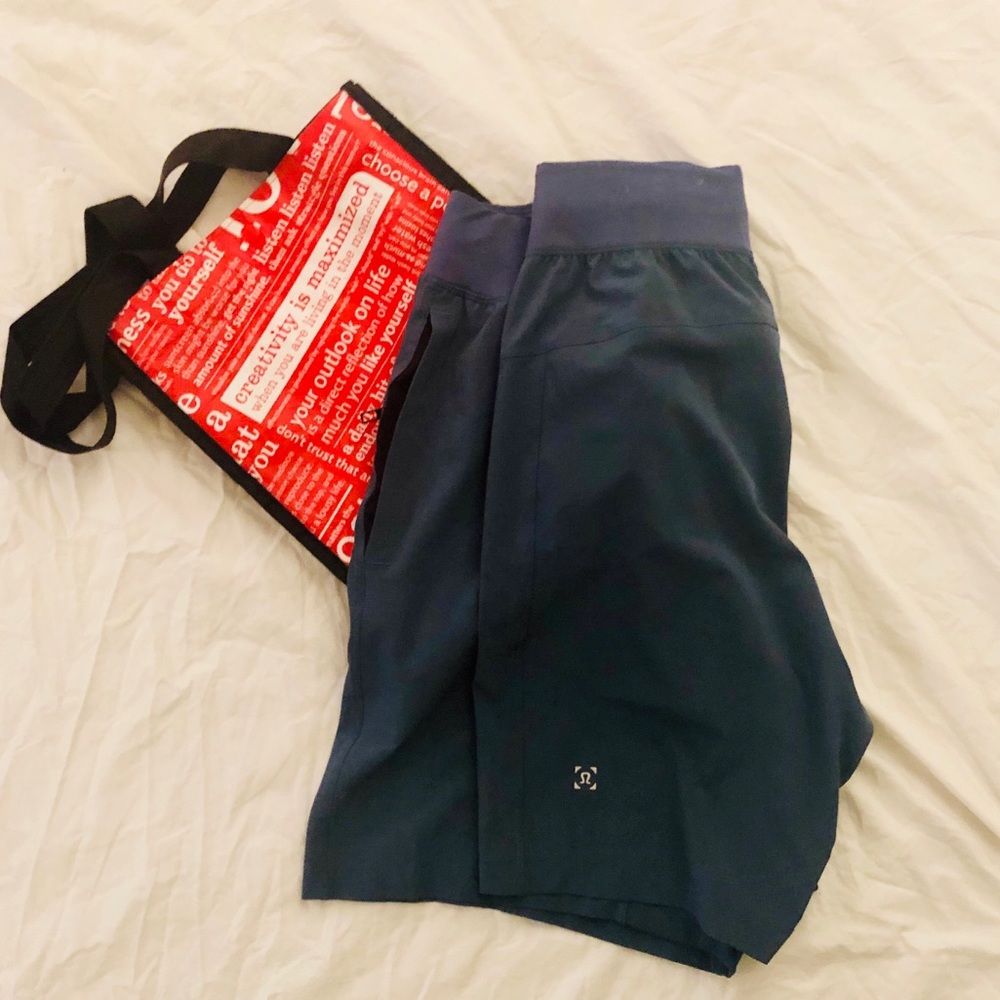 Lululemon Shorts M